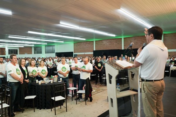 Camisc entrega premia&ccedil;&atilde;o do Produtor Campe&atilde;o 2019