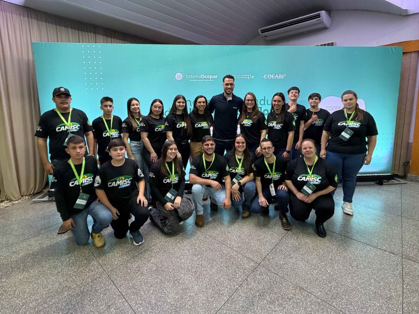 Camisc Jovem participa do Cooperl&iacute;der Jovem em Mandaguari/PR